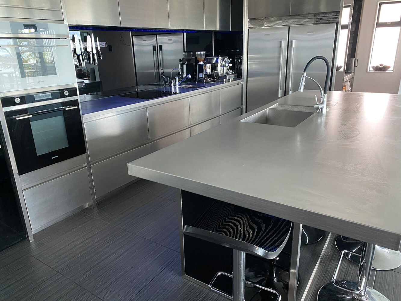 Stainless Steel Kitchens & Accessories Benchtops & Splashbacks